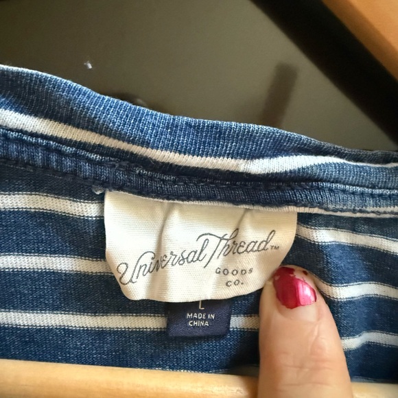 Universal Thread Navy and White Striped Long Sleeve Top w/ Knotted Twist Bottom - Picture 4 of 4